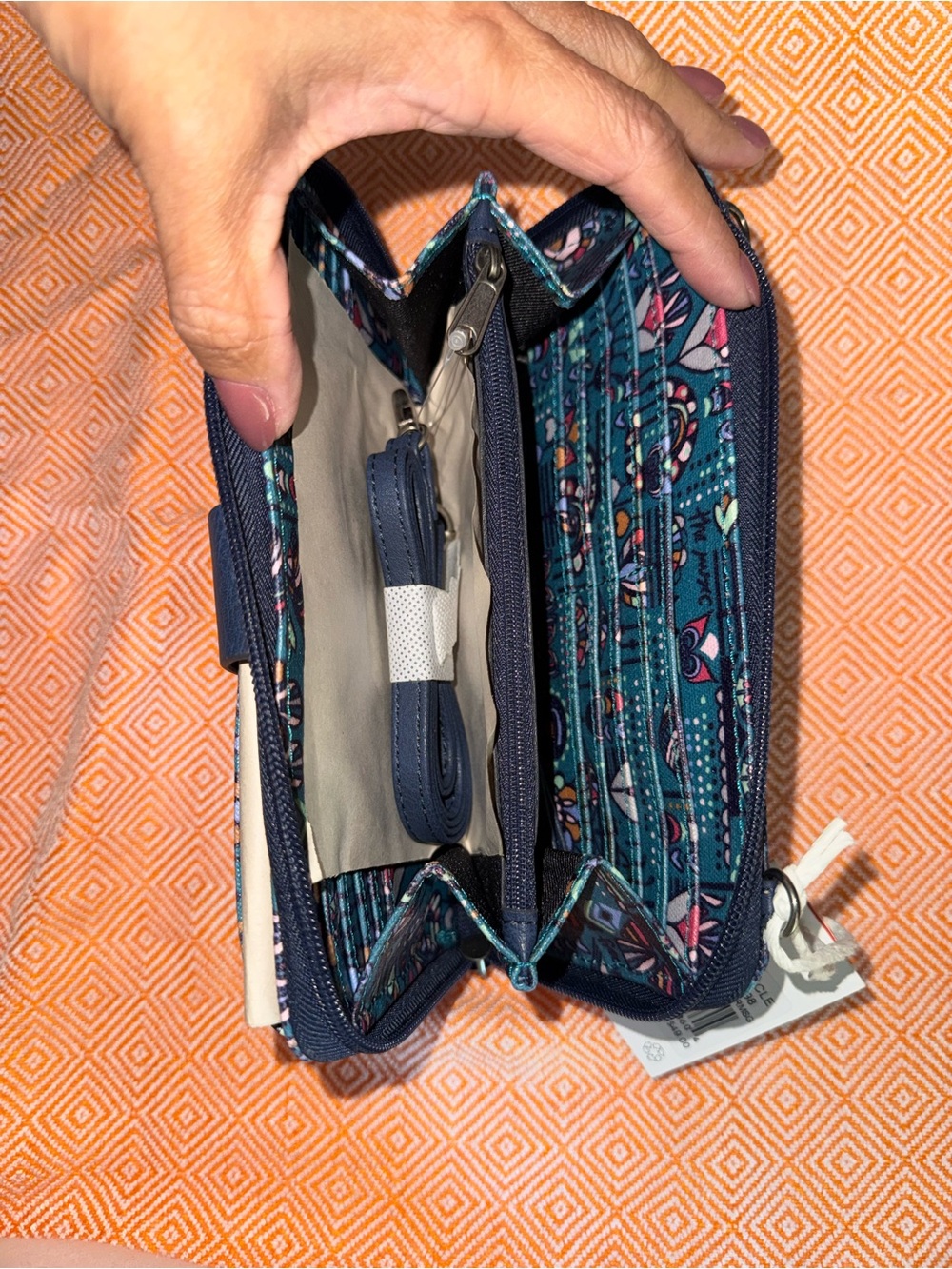 Sakroots Artist Circle  Pattern Zip Wallet/Bag - Picture 3 of 3